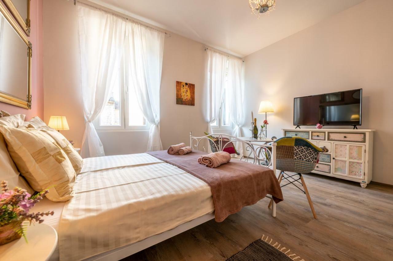 Old City Romantic Studios 3 Пула Экстерьер фото