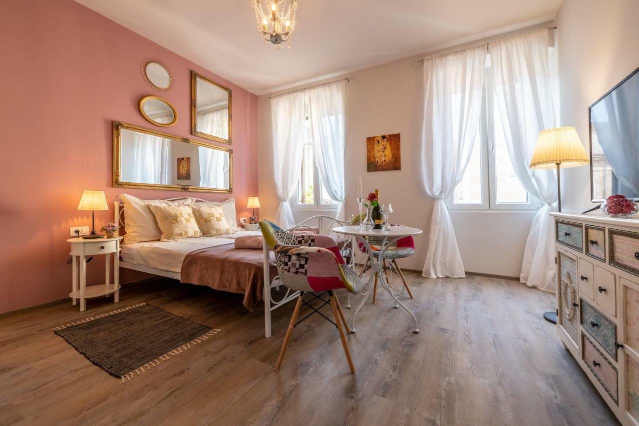 Old City Romantic Studios 3 Пула Экстерьер фото